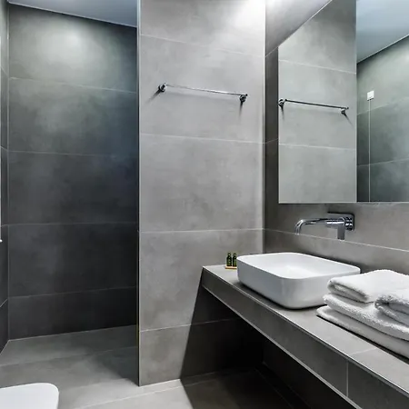 Olia سكوبيلوس تاون