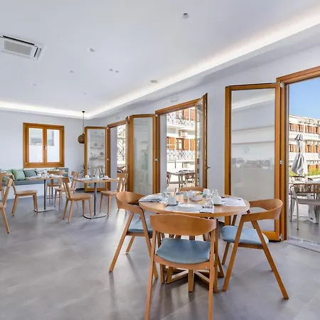 Olia Apartmanhotel Szkópelosz