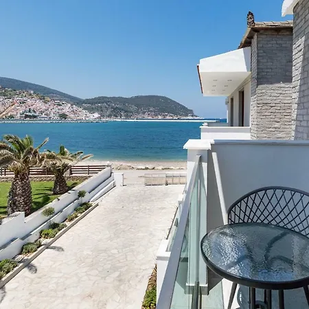 Olia سكوبيلوس تاون